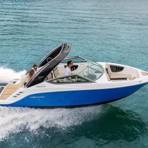 Design moderno da lancha Focker 242 GTO